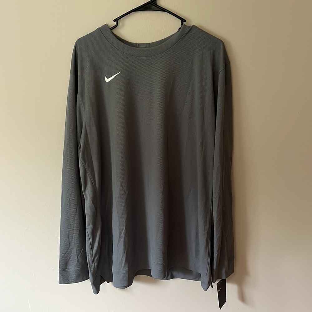 Nike Basketball Long Sleeve Shirt Women’s 3XL